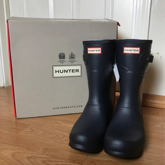 Hunters Navy Rain Boots Mid-calf/Short - Picture 1 of 5